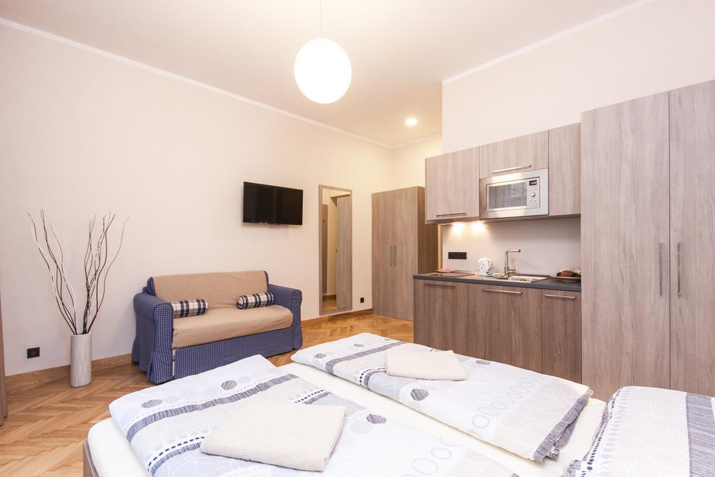 Manesova Astra Apartamento *